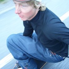 Drar upp lite fart me bilen innan jag ska bomba ba. Foto: Johan. &Aring;kare: Nikke.