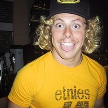 Erik p&aring; efterfesten eftar att han gjort en klockr. Foto: Andreas Sihvonen. &Aring;kare: Erik Nilsson.