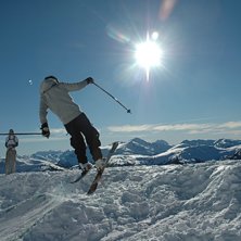 liten l&auml;tt kicker. Foto: Csaba Mag. &Aring;kare: Gustaf Bernstr&ouml;m.