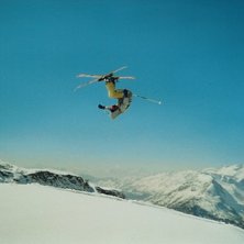 Jag byggde en kick p&aring; en kulle bredvid pisten, ef. Foto: Anna Alm. &Aring;kare: Andreas Abramsson.