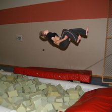 Sk&ouml;n Double backflip fr&aring;n studsmatta!. Foto: Sven Bogg. &Aring;kare: Niklas Bogg.