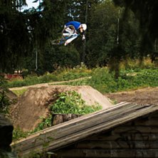 Martin langar 3:a table. Foto: Erik Carls&eacute;n. &Aring;kare: Martin S&ouml;derstr&ouml;m.