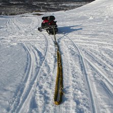 skoterna med drag rep. Foto: denice.