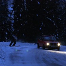 Joel br&auml;&auml;&auml;&auml;ser efter min bil ner f&ouml;r hovfj&auml;l. Foto: Max Neuriesser. &Aring;kare: Joel Dehnisch.