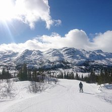 -4 og klart v&aelig;r
Vindstille, sol og -4.