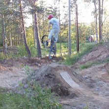 Jag hoppar med min 006 ^^. &Aring;kare: Robin Marklund.
