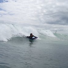 Eftersom gardagens vagor var for sma for surf sa b. Foto: Connor. &Aring;kare: b1.