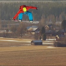 Fick en snabb bild av n&auml;r Victor flyger ut &ouml;ver . Foto: Christofer Thelin. &Aring;kare: Victor De La Rue.