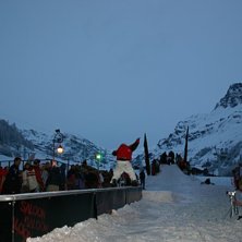 saloon railjam. gick hem med ett par shoes efter e. Foto: jeenyus sletbakk. &Aring;kare: gustav wald&aring;s.