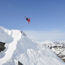 En alley oop flat 5 blunt under Hejt&ouml;. Foto: William Larsson. &Aring;kare: Sebastian Karlsson.