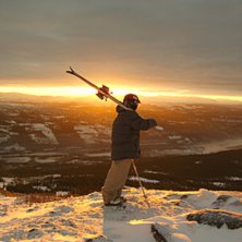 En solig dag...d&aring; jag tittar ut &ouml;ver &Aring;re :P. Foto: Danielle Hofmann. &Aring;kare: Robin Hofmann (jag).