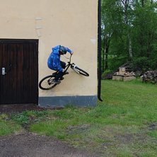 Wallride. Foto: Markus Larsson. &Aring;kare: Simon Persson (jag).
