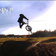 Tailwhip f&ouml;rs&ouml;k, satt n&auml;stan.. Foto: Pontus Engstr&ouml;m. &Aring;kare: Simon Persson.