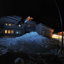 Byggde ett litet hopp utanf&ouml;r v&aring;ran l&auml;genhet oc. Foto: Christoffer wasteg&aring;rd. &Aring;kare: Johan dahlstedt.