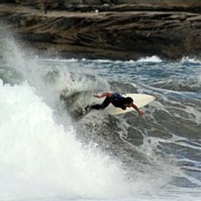 Foto: Daniel Nordholm. &Aring;kare: Ok&auml;nd surfare.