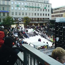 stockholm :) jag i gr&ouml;nt i trappen p&aring; v&auml;gupp ig.