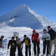 Sweeet 3200 m Kitzsteinhorn i bakgrunden! V&auml;rlden. Foto: Micael T. &Aring;kare: STS skidreseguide kurs.