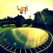 Jag som g&ouml;r en backflip.. Foto: Joel Ericsson. &Aring;kare: Joel Ericsson.