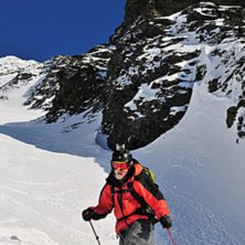Grym r&auml;nna mitt inne i Sarek en solen dag i slute. Foto: Erik &amp;quot;Lidas&amp;quot; Lidstr&ouml;m. &Aring;kare: Helge &amp;quot;Hemse Gemsen&amp;quot; Berg.