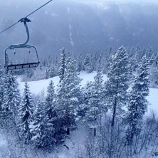 Vindstille og -12
Fine forhold i bakkene med pudde.