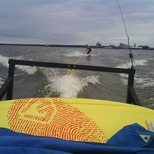 F&ouml;rsta &aring;ket p&aring; hembyggda Wakeskaten ;) 14 grade. Foto: Amanda Jonsson. &Aring;kare: Jag.