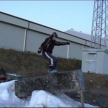 jag som hade lite roligt vid g&auml;rdehallen. Foto: Andre Vahlgren. &Aring;kare: Fredrik Lindskog.