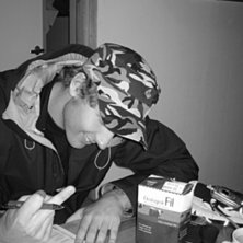 Kul att fylla i f&ouml;rs&auml;kringsblankettern&auml;r man kv. Foto: Per Nordstr&ouml;m. &Aring;kare: Alex Dawg.