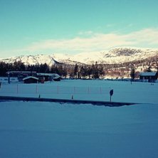 S&oslash;ndag 12. feb
Sola kommer opp over Brokke og vi .