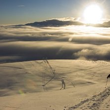 Ovan molnen &auml;r det alltid sol.
Snart uppe p&aring; Ki. Foto: Tomas Tengner. &Aring;kare: Olof Appelblad.