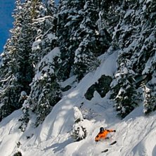 Hyffsat brant... bra med sn&ouml; var de ocks&aring;. Foto: Fader. &Aring;kare: Simon Pont&eacute;r.