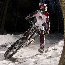 Downhill photosession med Andr&eacute; ute i &Ouml;stersunds. Foto: Niklas Sundin. &Aring;kare: Andr&eacute; Lohman.