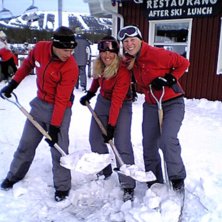 Detta &auml;r det man f&aring;r l&auml;ra sig n&auml;r man g&aring;r SCO. Foto: H&aring;kan. &Aring;kare: Martin, Malin och Lina (forna scott elever).