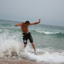 Softar lite p&aring; stranden med br&auml;dan! Sjukt chill.. Foto: Vet ej =). &Aring;kare: Jag!.