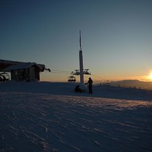 Avslutning p&aring; en h&auml;rligt solig dag. N&auml;stan ensa. Foto: Andreas H&auml;llestr&ouml;m. &Aring;kare: Ok&auml;nt.