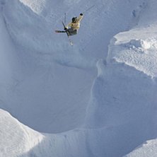 ett ganska stort gap, skoter tolkning in. Foto: Hans w&auml;rdell. &Aring;kare: Tobias Bj&ouml;rk.