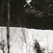 Sista hoppet f&ouml;r denna s&auml;song och Jeppe lyckades. Foto: Jesper Molin. &Aring;kare: Ad@m.