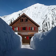 1941m, helikopter enda v&auml;gen dit. Foto: Martin Hansson.
