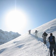 P&aring; tur i K&uuml;htai, ocks&aring; ganska bra.... Foto: Kroon. &Aring;kare: Alla utom Kroon.