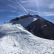 Blick fr&aring;n skiddep&aring;n mot toppen.
