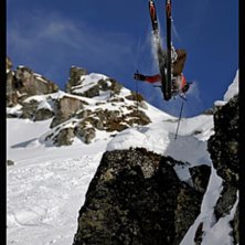 As he goes off the cliff Anders realises that he h. Foto: Rob Hamilton-Smith. &Aring;kare: Anders.