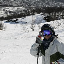 jag smilar f&ouml;r kameran. Foto: olle nyblaeus. &Aring;kare: kalle m&aring;rtensson.