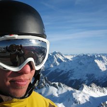 &Aring;kare: Christopher Karlsson.