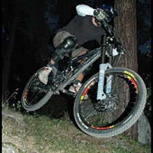 Foto: Mazcot. &Aring;kare: Raffe.