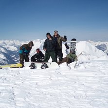 P&aring; toppen av Mammoth Head. Foto: Sj&auml;lvutl&ouml;sare. &Aring;kare: Axel, Kalle, Andr&eacute;, Hannes och jag.