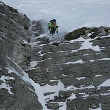 Foto: Freeride Association. &Aring;kare: Estanislao Vasiuk fr&aring;n Argentina, segrare i herrklassen p&aring; skidor, droppar i full kontroll..