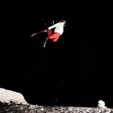 Typ superman frontflip. Foto: Max Neuriesser. &Aring;kare: Alexander Lindquist / Jag.