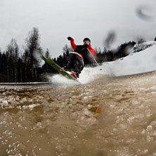 N&auml;r sn&ouml;n sm&auml;lter blir det vatten och d&aring; b&ouml;rja. Foto: Bj&ouml;rn Rosengren. &Aring;kare: Eric Johansson.