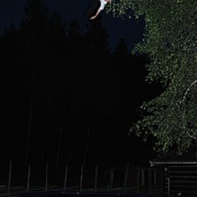 Galen studsmatta
Jag sl&auml;nger runt en cork 3. Foto: Antn. &Aring;kare: JH.