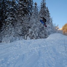 hopp. Foto: Patrik h&auml;ggstr&ouml;m. &Aring;kare: Joel Hallin.