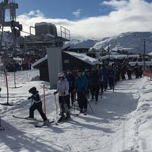 Dr&oslash;mmedag
5cm nypudder og mars-sola varmer
Mange.